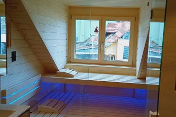 Finnische Innensauna eingebaut in die Dachschräge